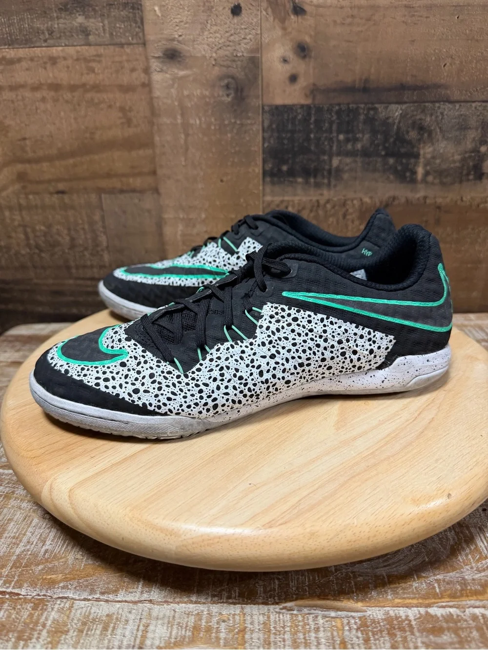 Nike HypervenomX Finale IC Safari Mens 7 Indoor Soccer 749887-103 Green 2015
